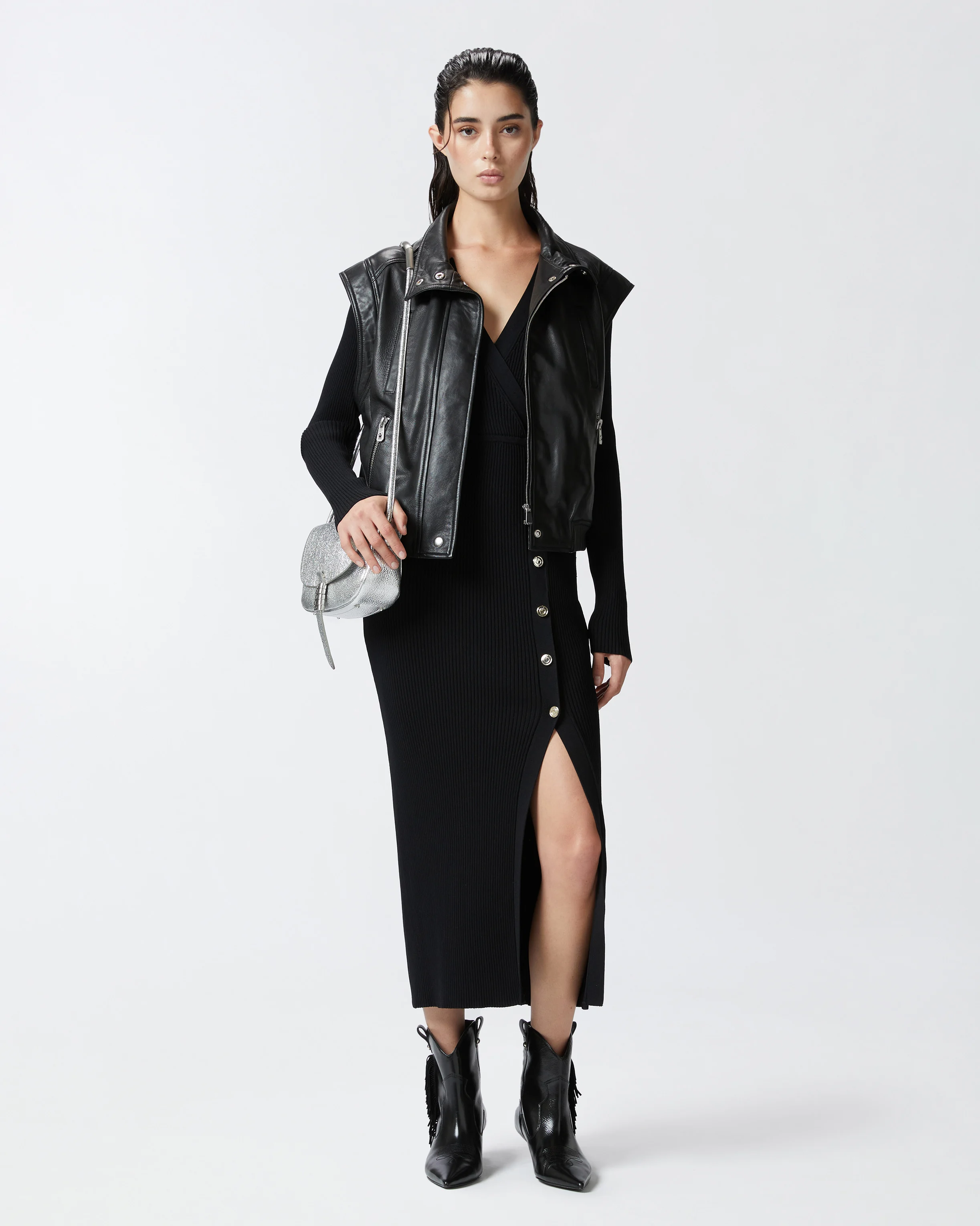 Robe longue côtelée à boutons dorés | Noir