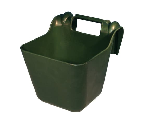 Fôrtrau med plastkroker grønn 13,5 l plast