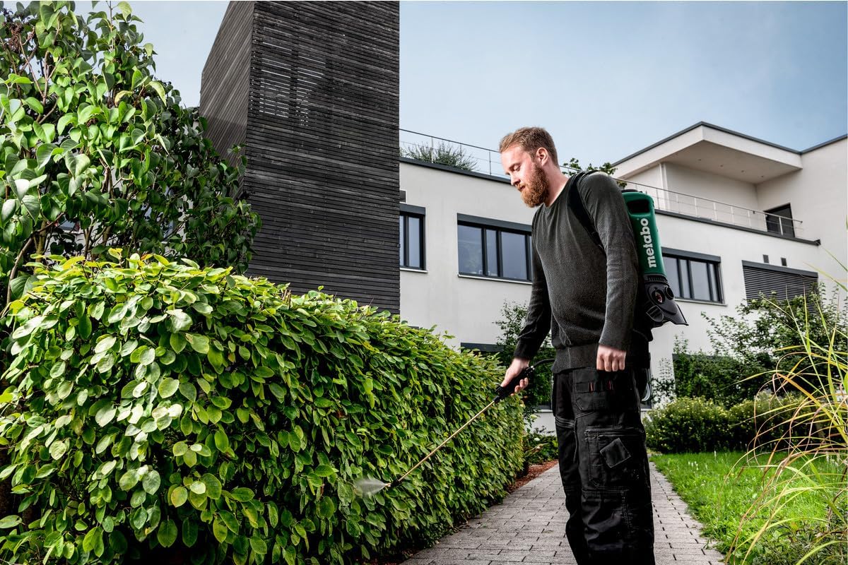 Akku-Rückensprühgerät RSG 18 LTX 15 (602038850) 15 L Akku Gartenspritze, Akku Drucksprüher ohne manuelles Pumpen