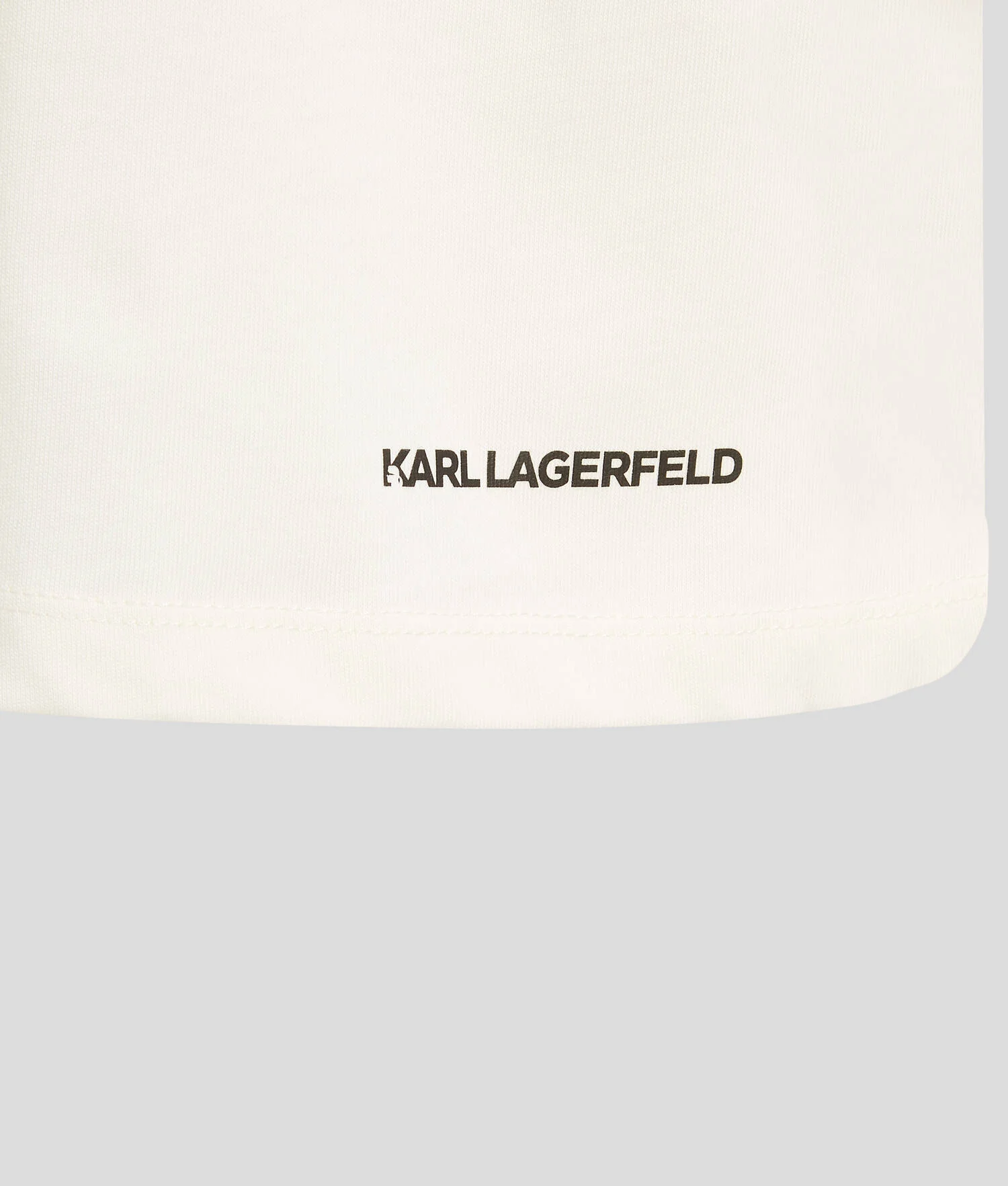 T-SHIRT AVEC LOGO ROND