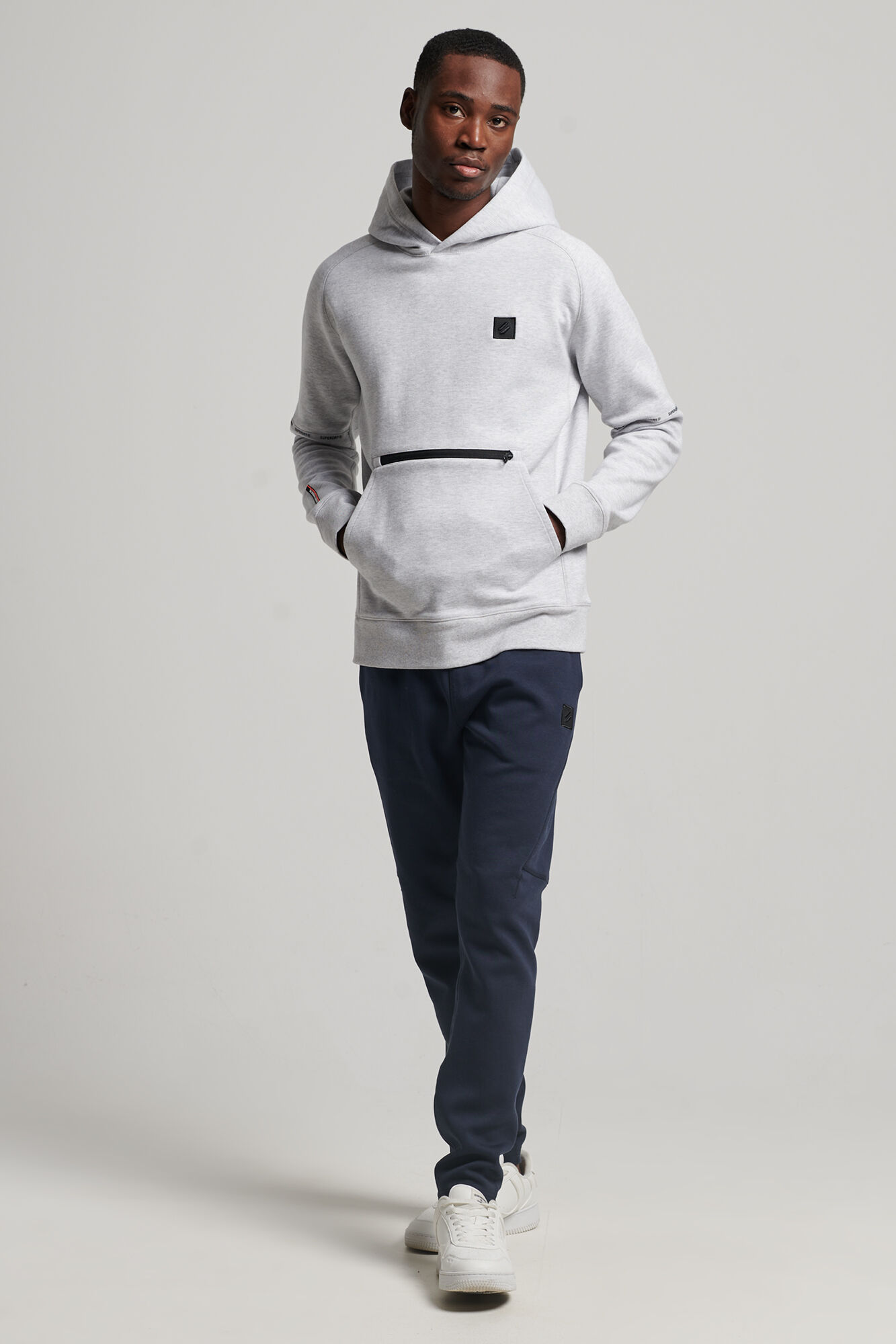Sudadera Code Tech Hood - cinza claro