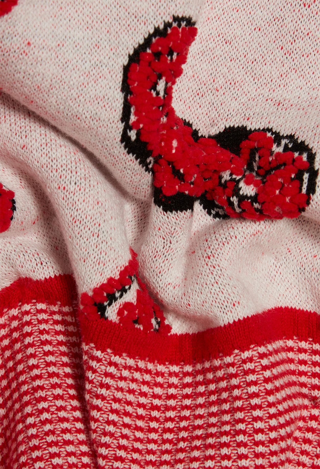 Pull motifs paisley