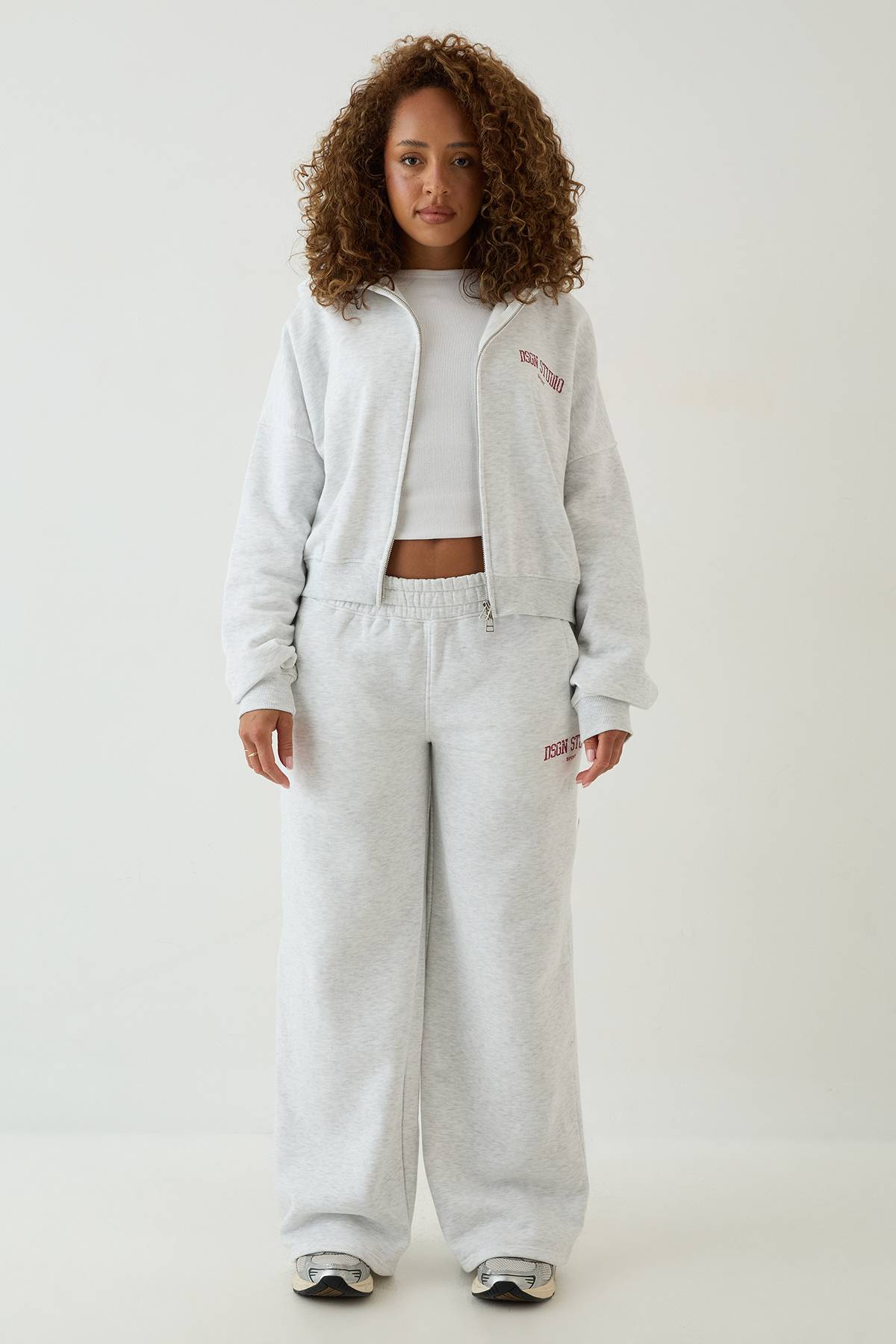 Jogging Droit Imprimé Style Universitaire Dsgn Studio