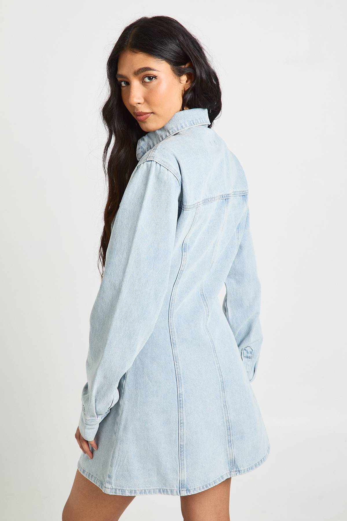 boohoo Robe En Jean Taille Cintrée À Manches Longues Tall