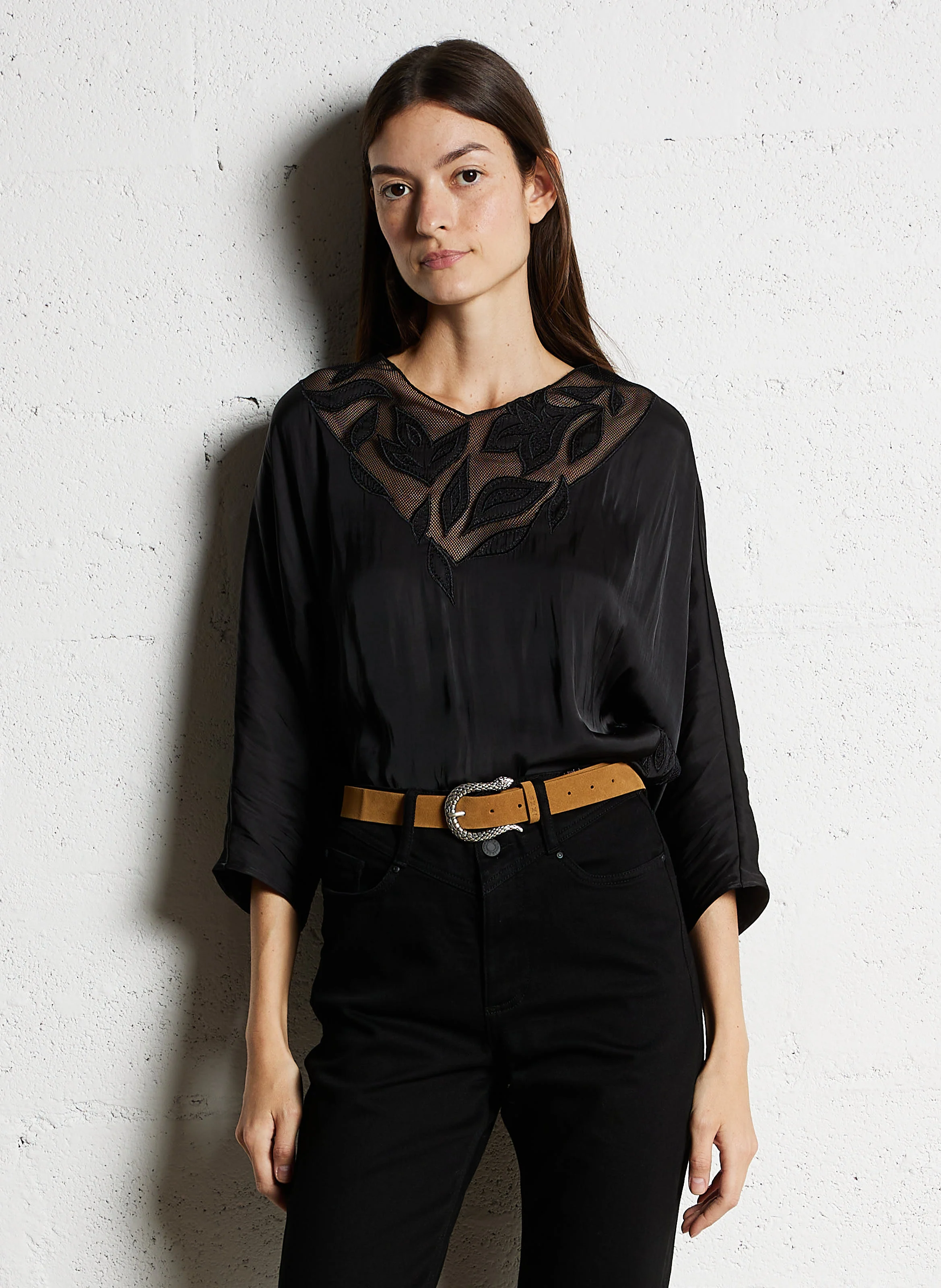 Blouse col rond droite en satin | Noir
