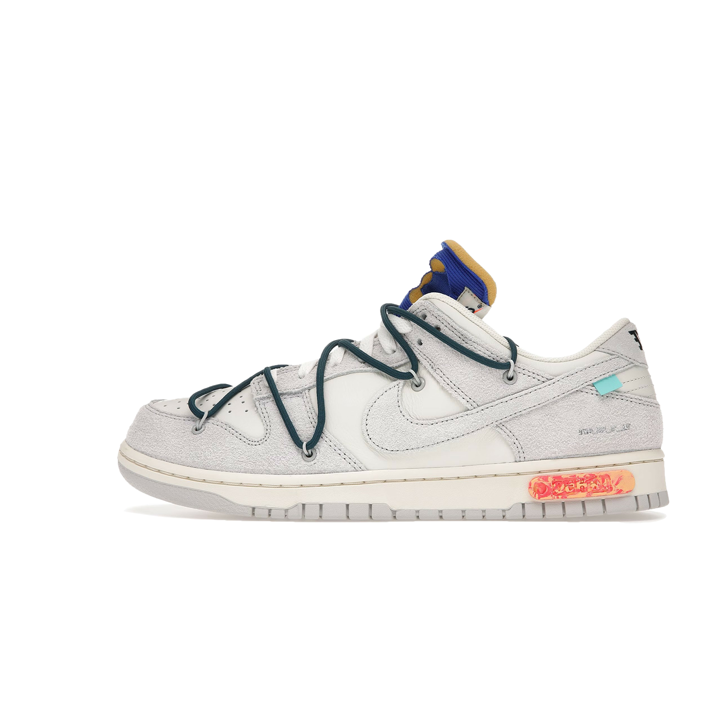 Nike Dunk Low   Lot 16