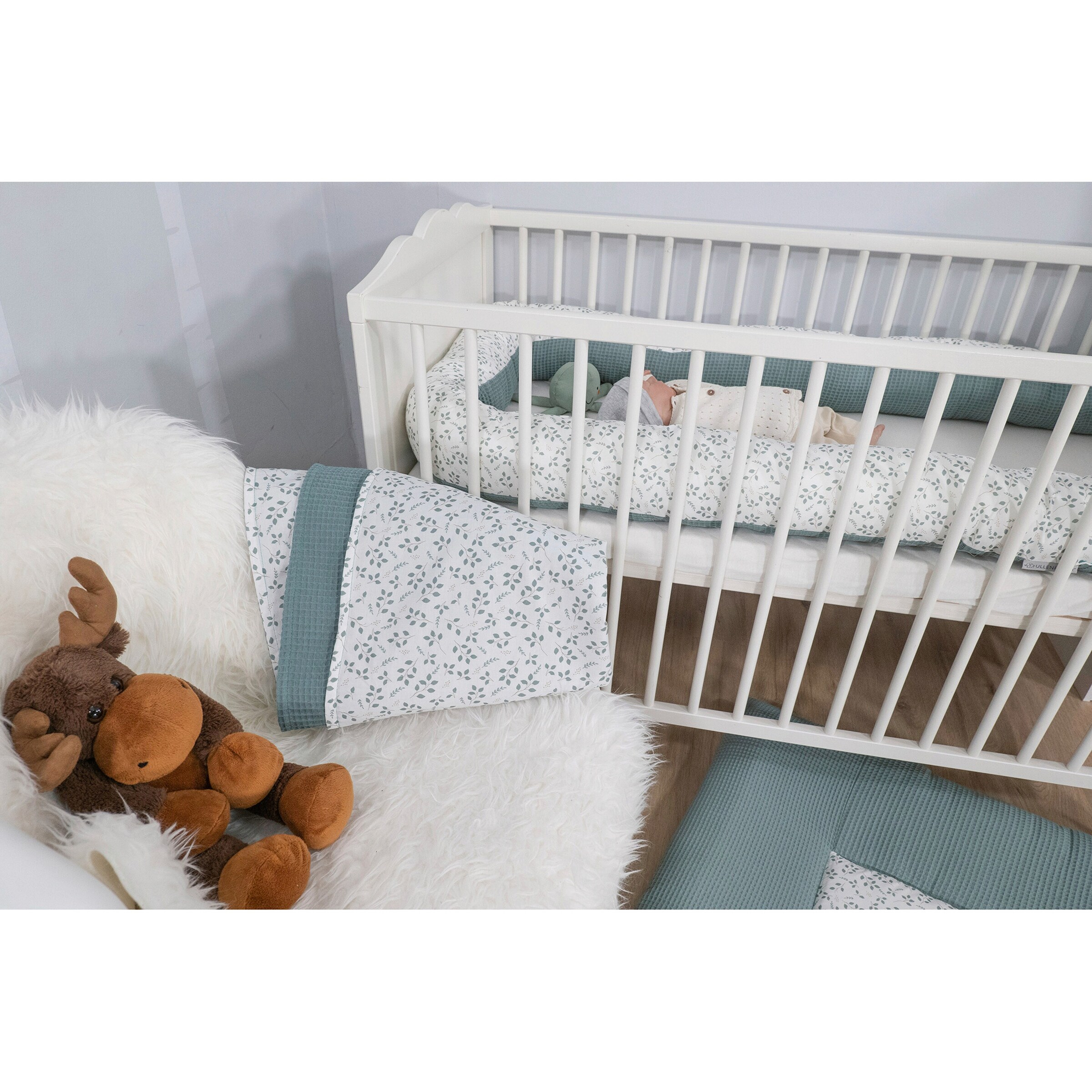 Ullenboom Babydecke Waffelpiqué 70x100 cm Floral / grün