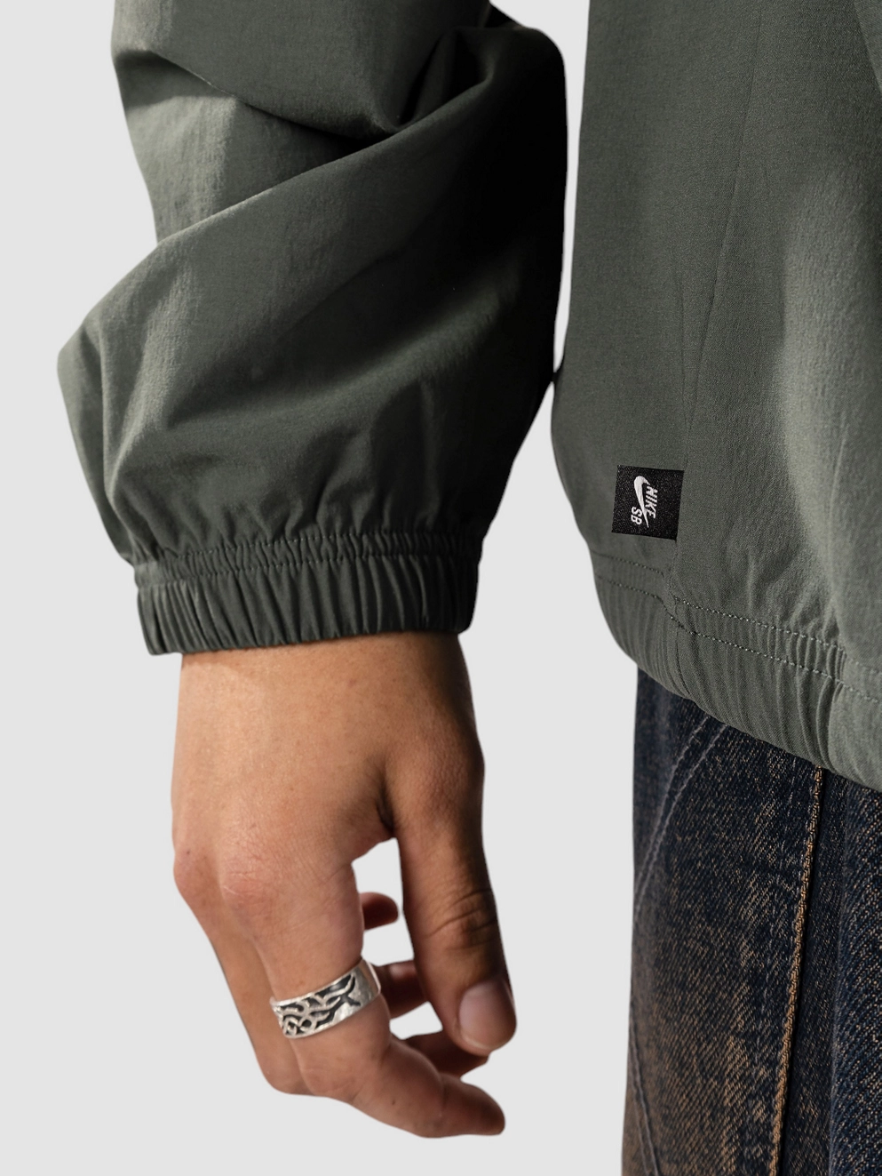 Nike Sb Essential Skate Anorak vintage green/oil green