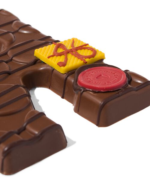 lettre K en chocolat au lait décorée à la main 200g