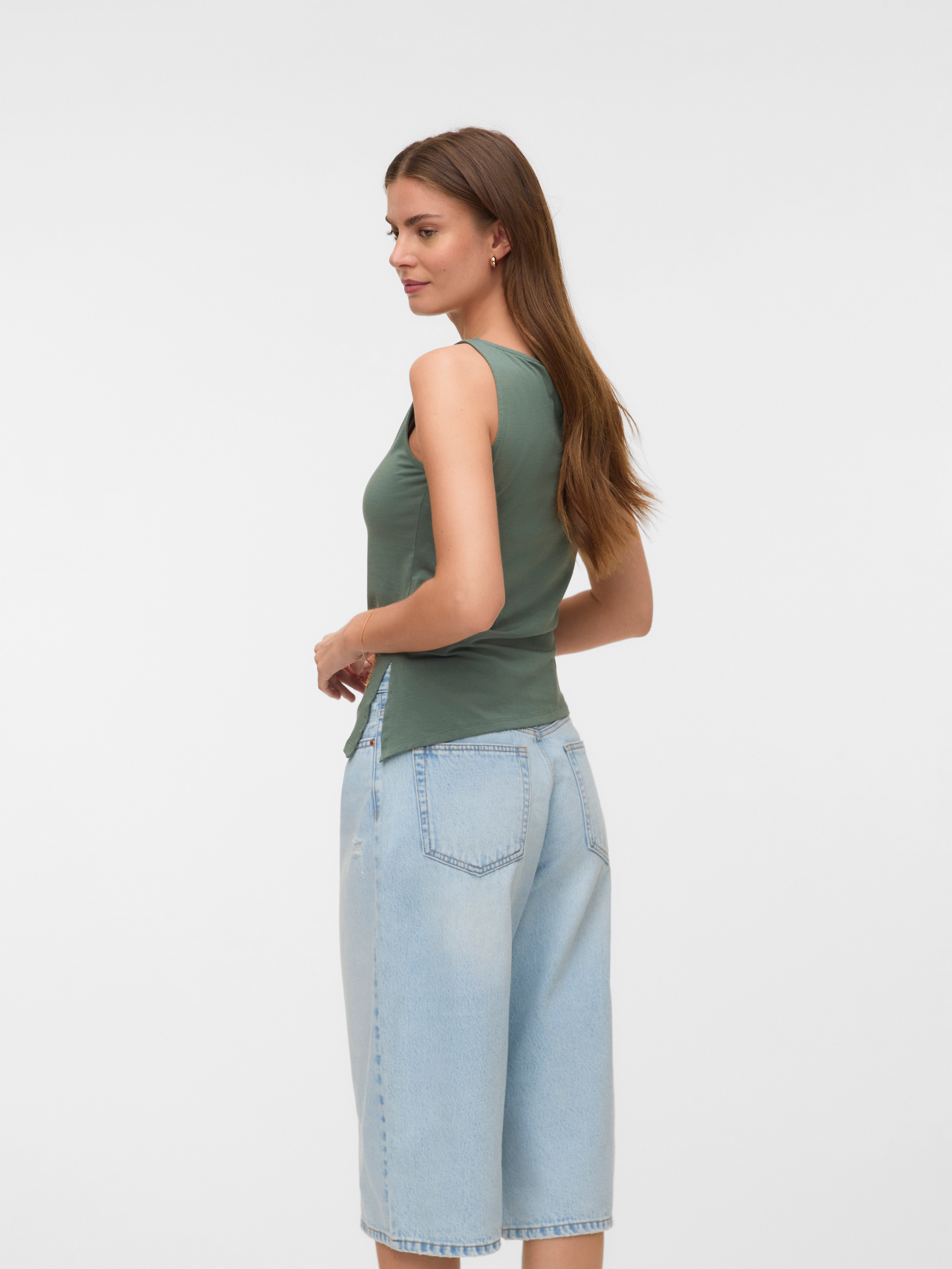 VMKIRA Top
