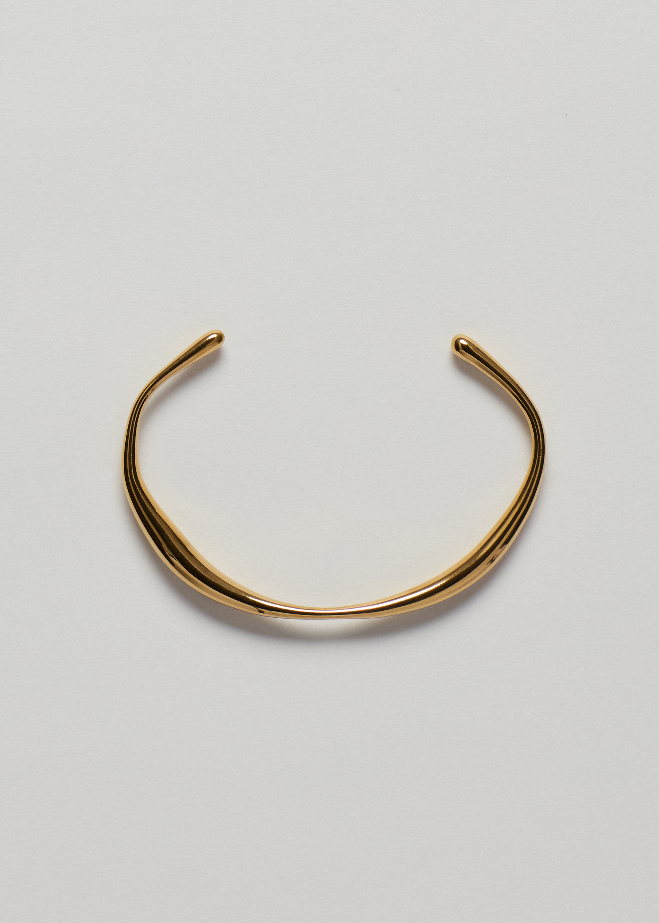 Bangle met golvende structuur