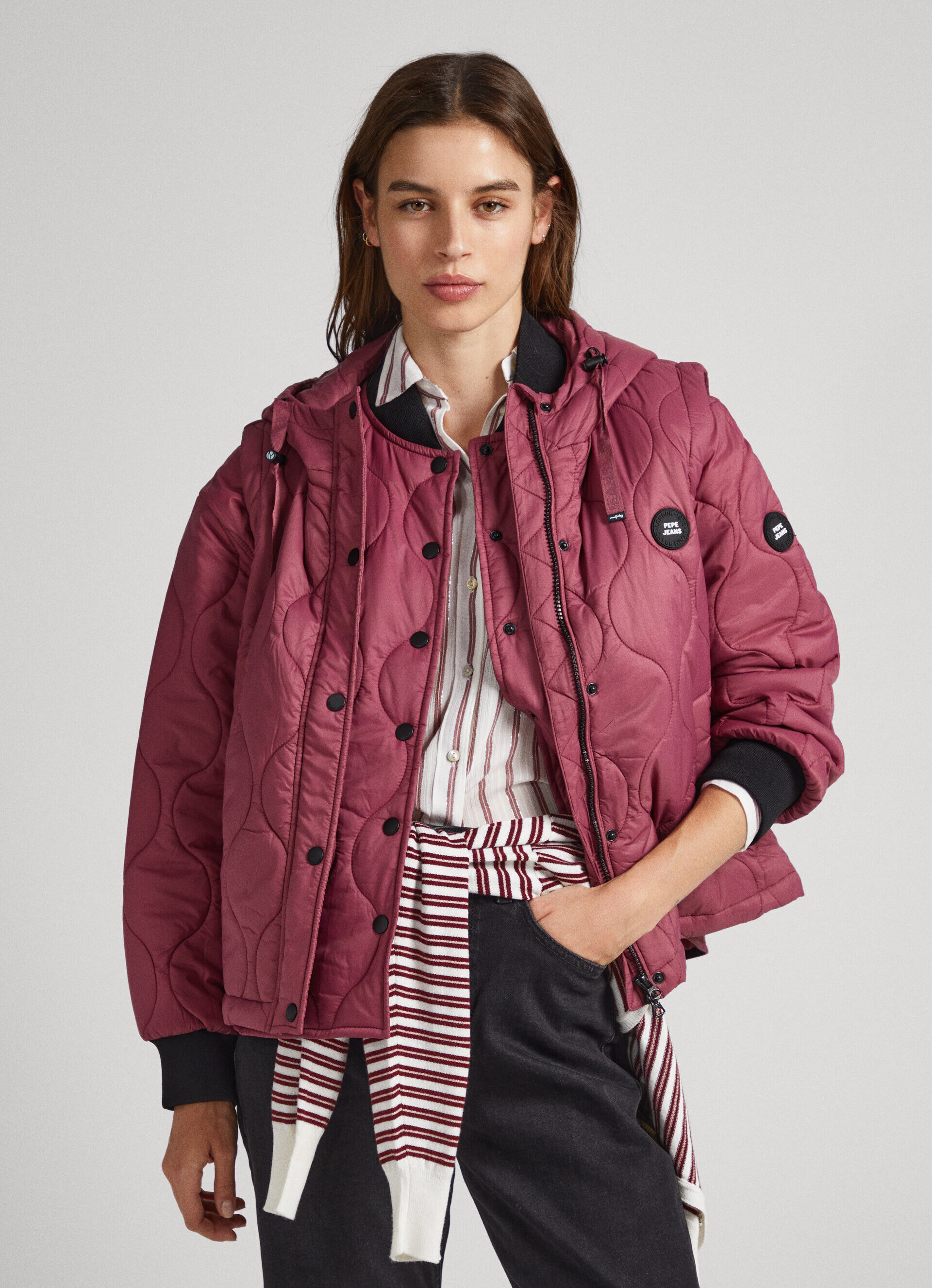 COLETE ACOLCHOADO - vermelho framboesa esmagado