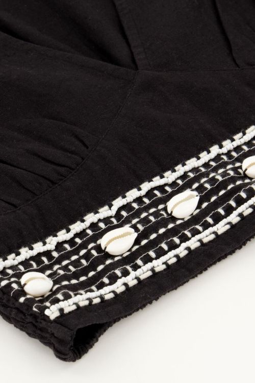 Zwarte linnen look top met schelpjes