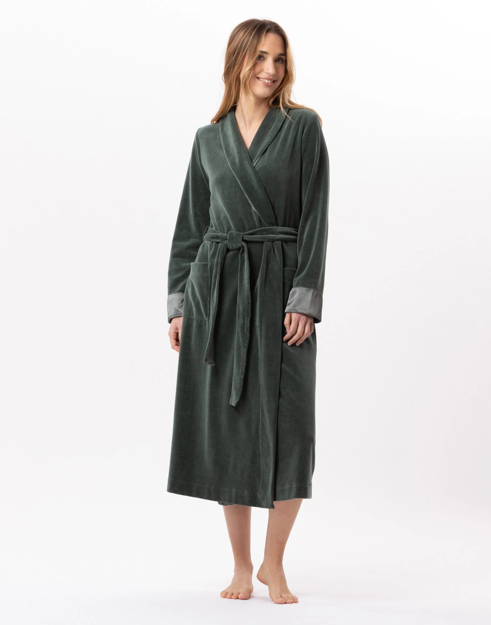 ESSENTIEL 867 - Peignoir en velours | Vert