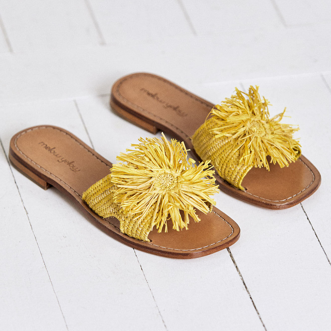 Mellow Yellow Mules en Raphia Thea jaunes
