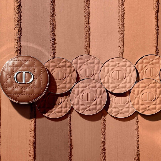 Dior Forever Nude Bronze Poudre bronzante fini éclat naturel ou mat DIOR