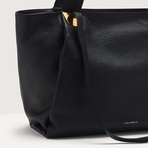 Coccinelle Oliver Medium Skuldertaske, Black