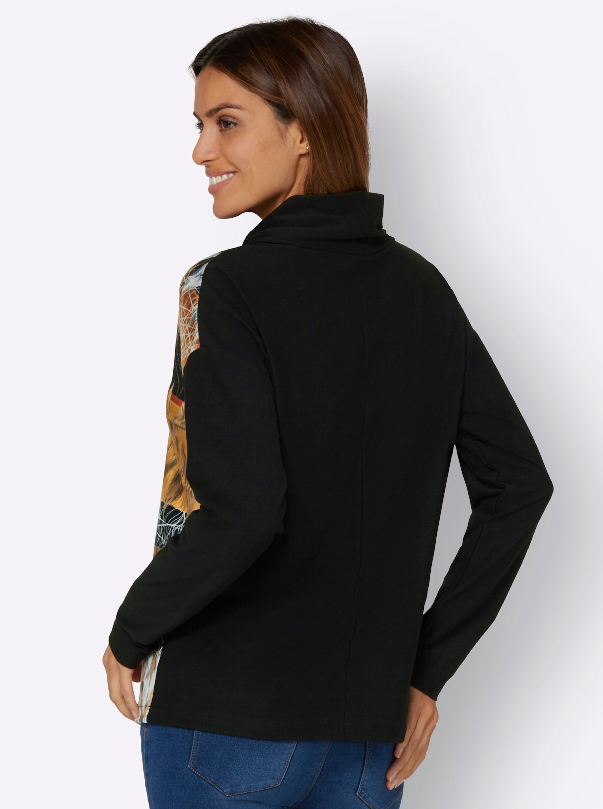 Shirt in ocker-schwarz-bedruckt