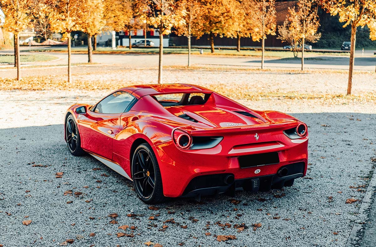 Ferrari fahren (12 Std.)