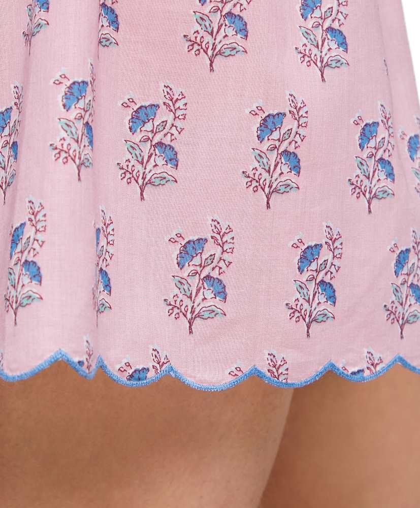 Calções 100% algodão com estampa floral.