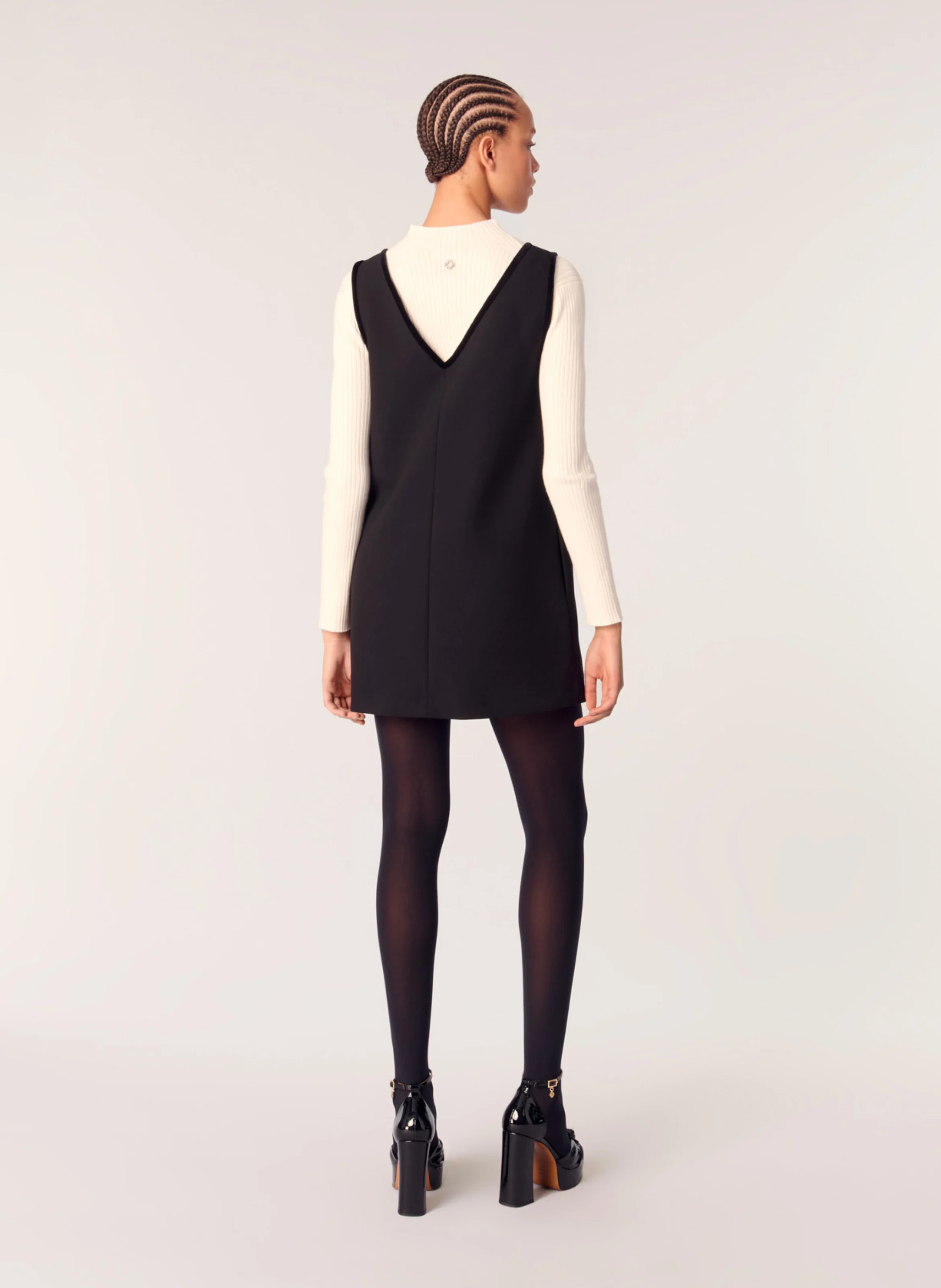 Robe courte col V| Noir