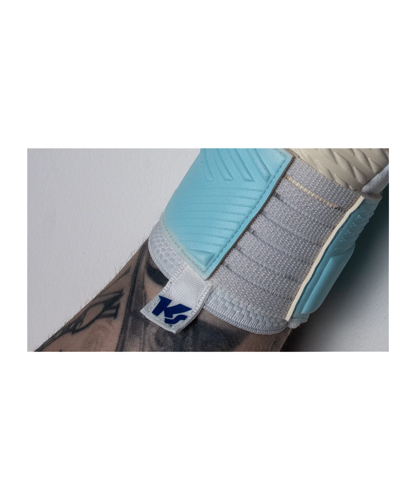 KEEPERsport Varan8 Champ NC Torwarthandschuhe Blau F452