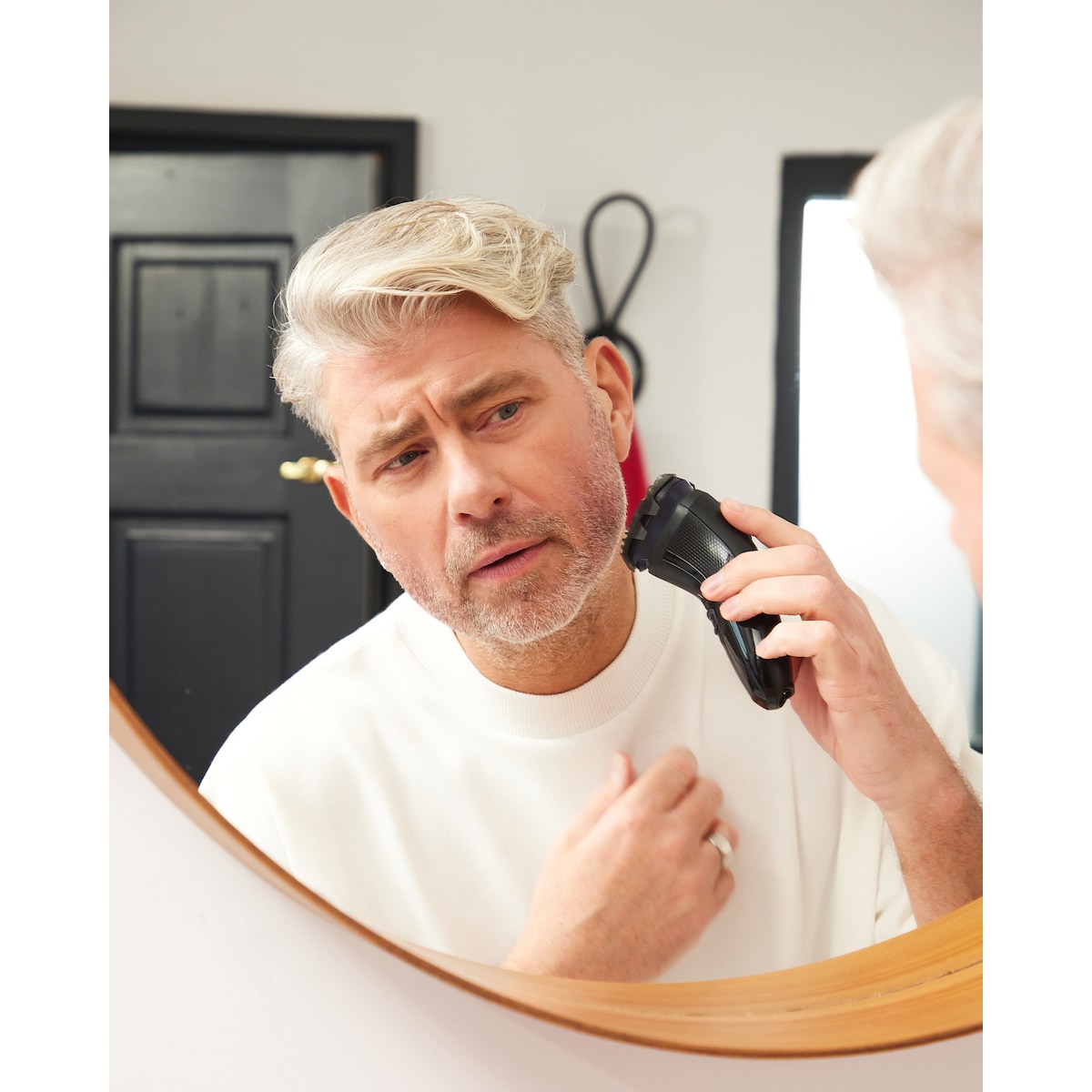 Remington Style Series R4 barbermaskin R4002 (sort og marineblå)