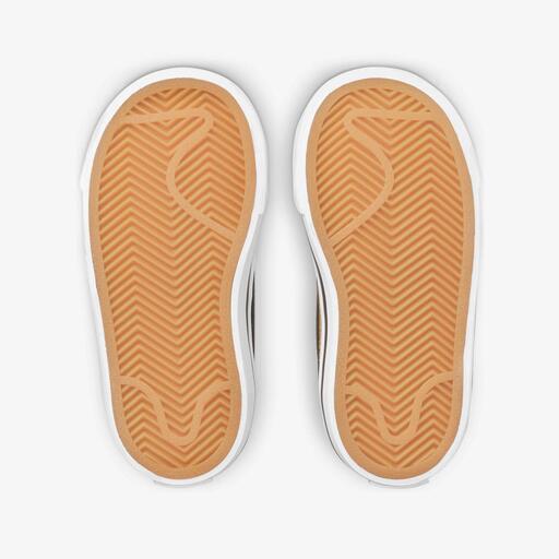 Nike Court Legacy