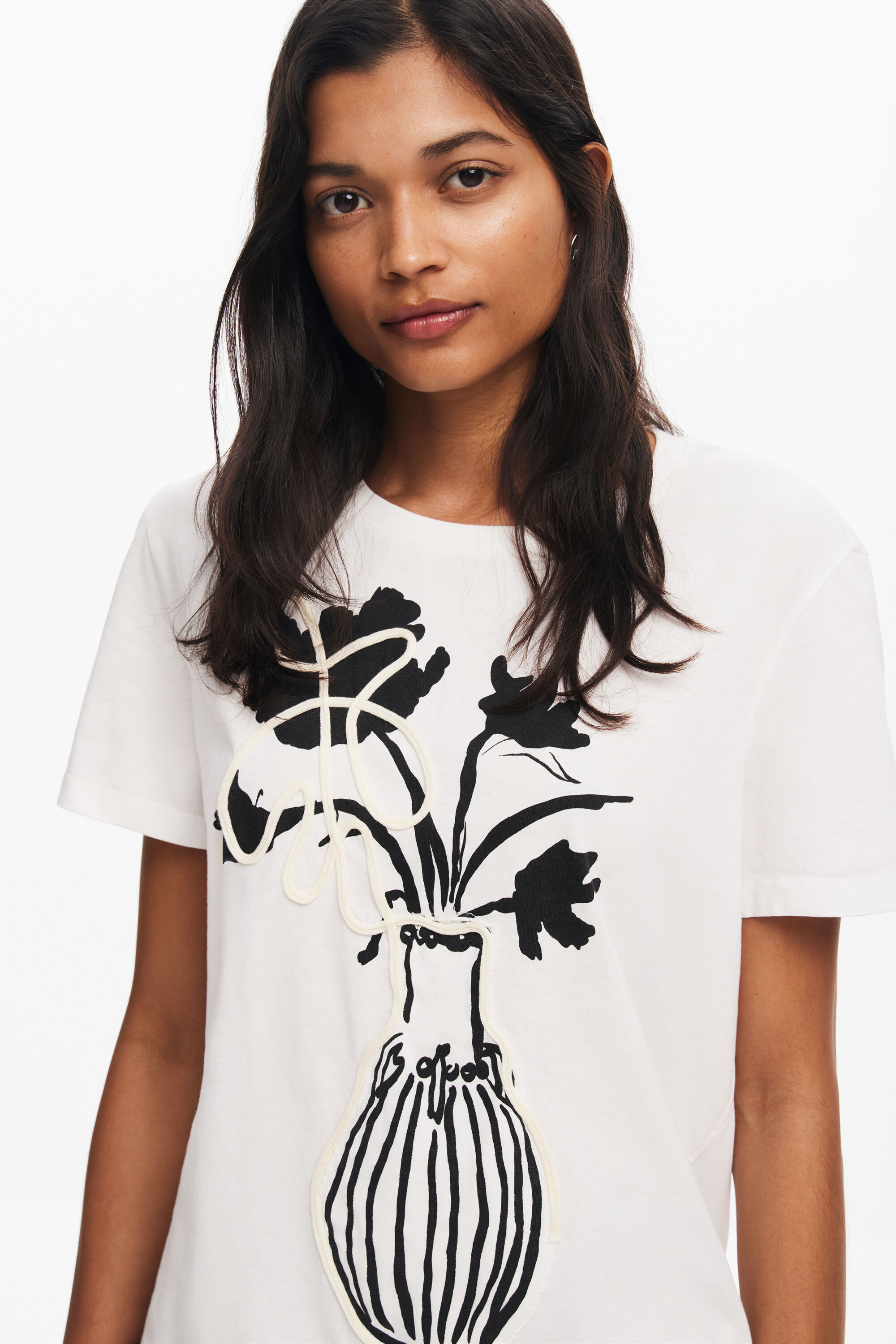 Vaso feito com uma camiseta lisa
