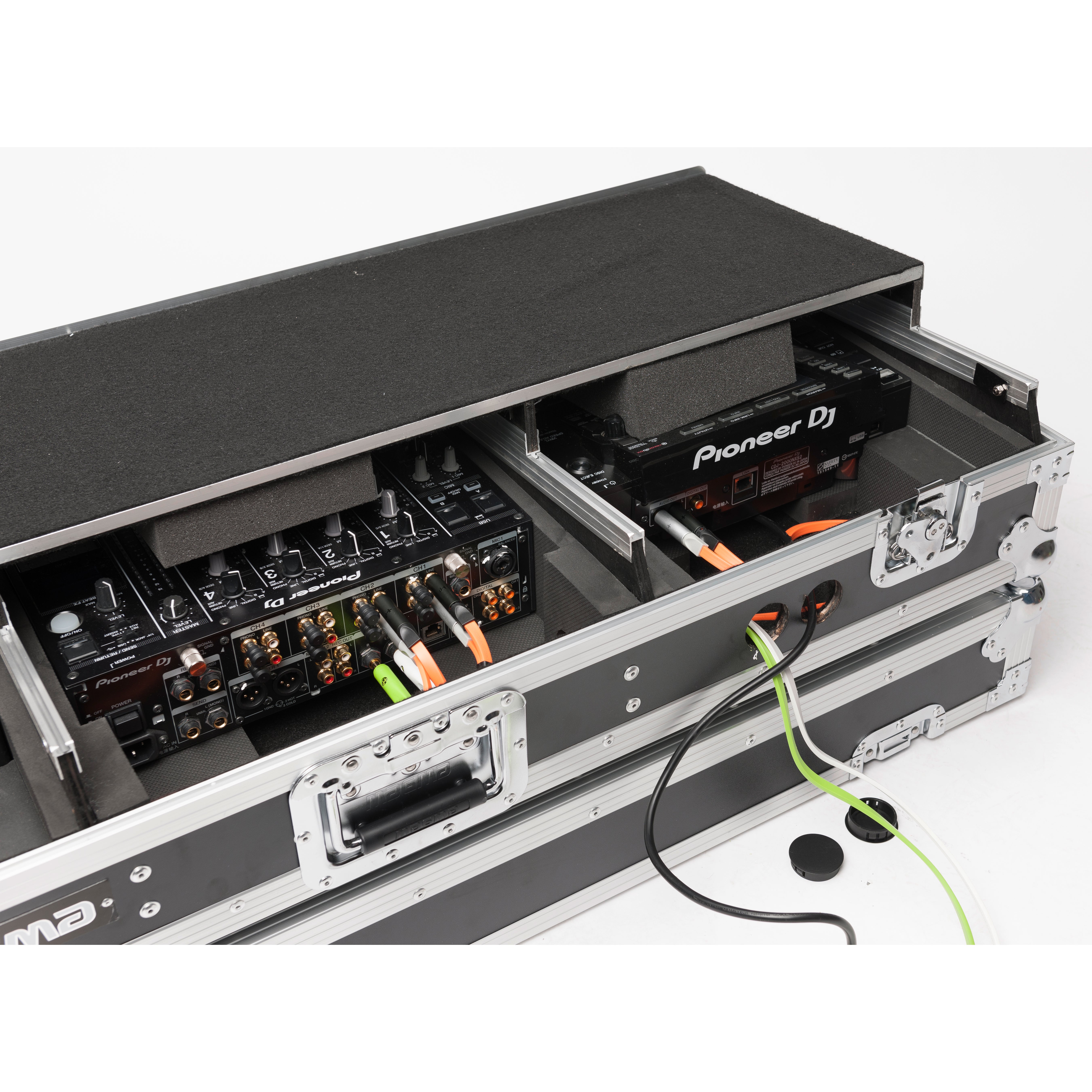 Magma Multi-format workstation player/mixer set