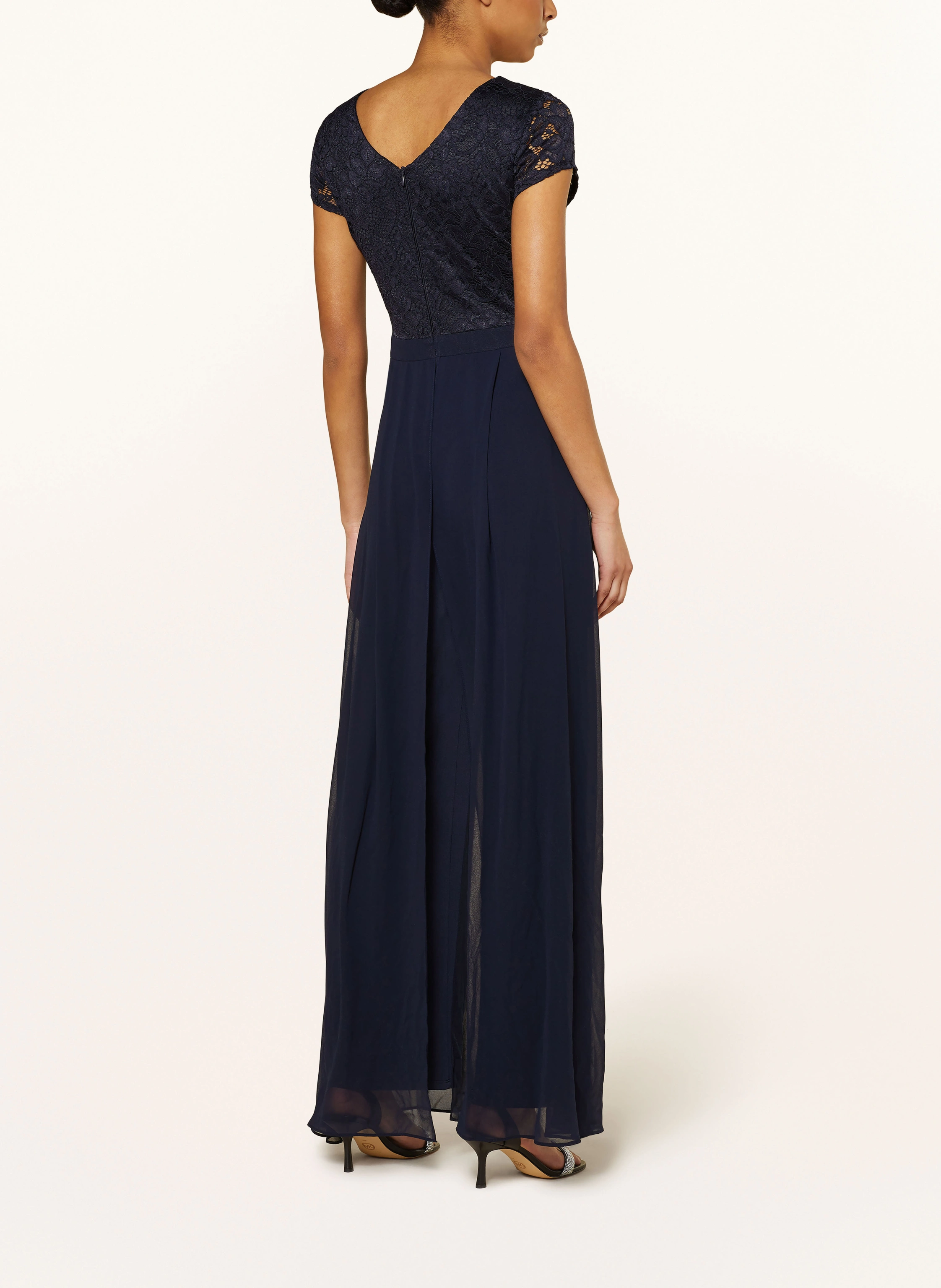 Vera Mont Jumpsuit mit Spitze