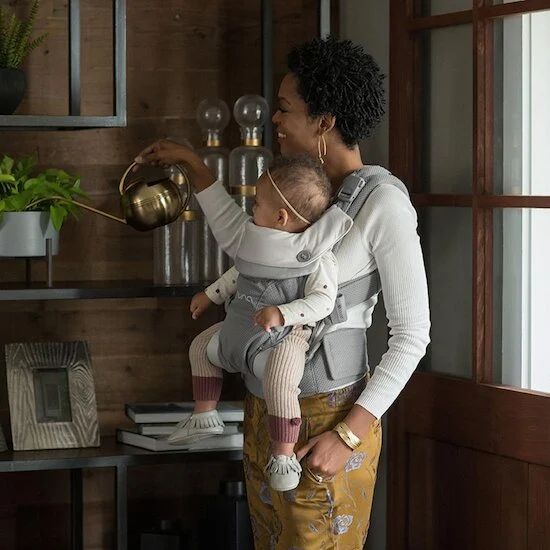 Porte bébé Cudl™   Softened Thunder        de               Nuna