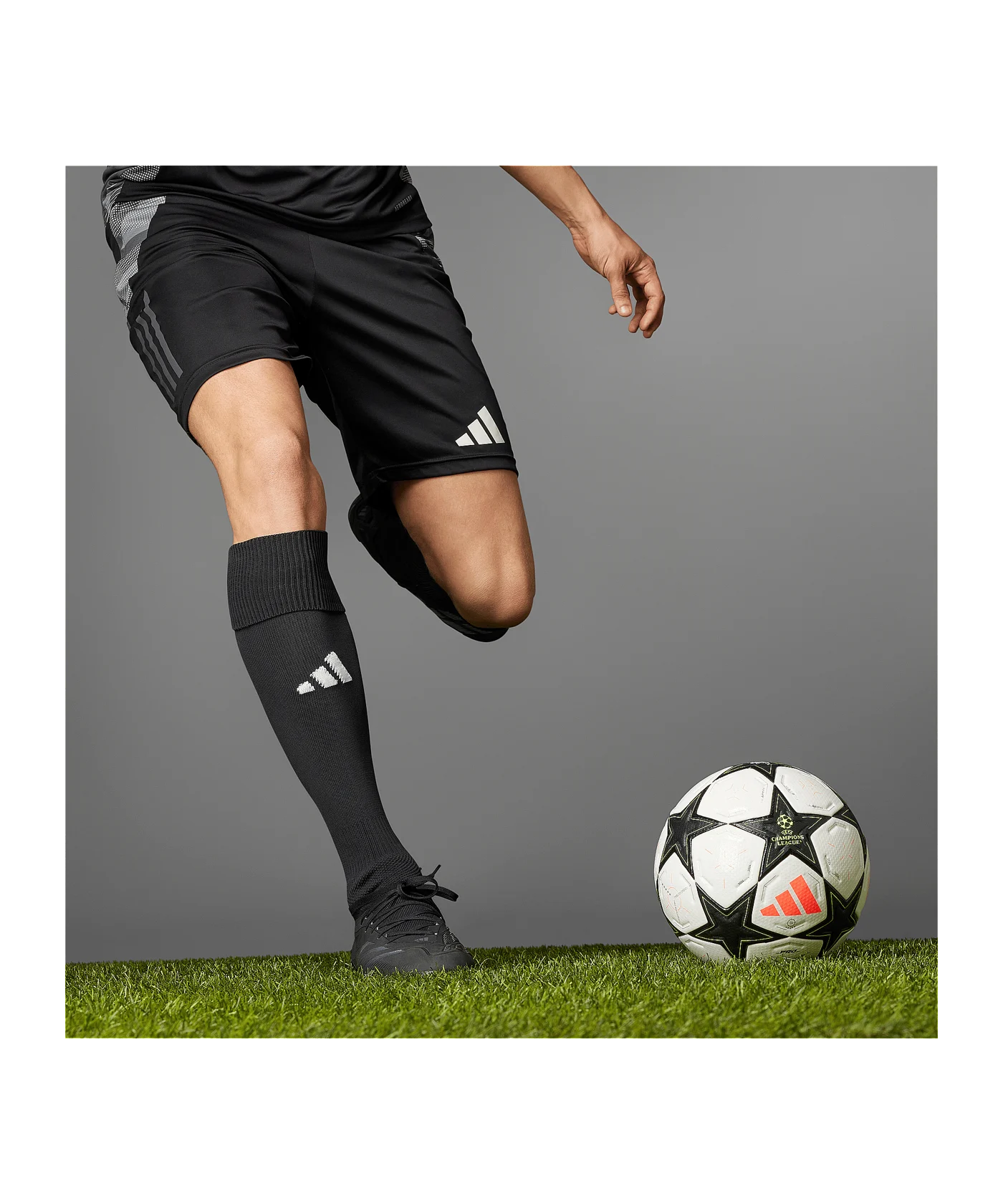 adidas UCL Pro Spielball Weiss
