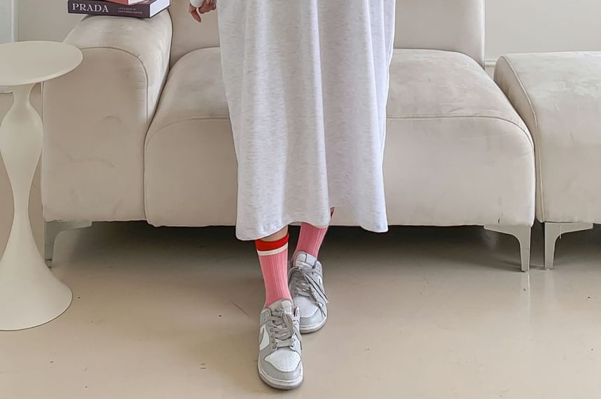 Chubby Girl - Losse midi-jurk met lange mouwen en hartjesprint