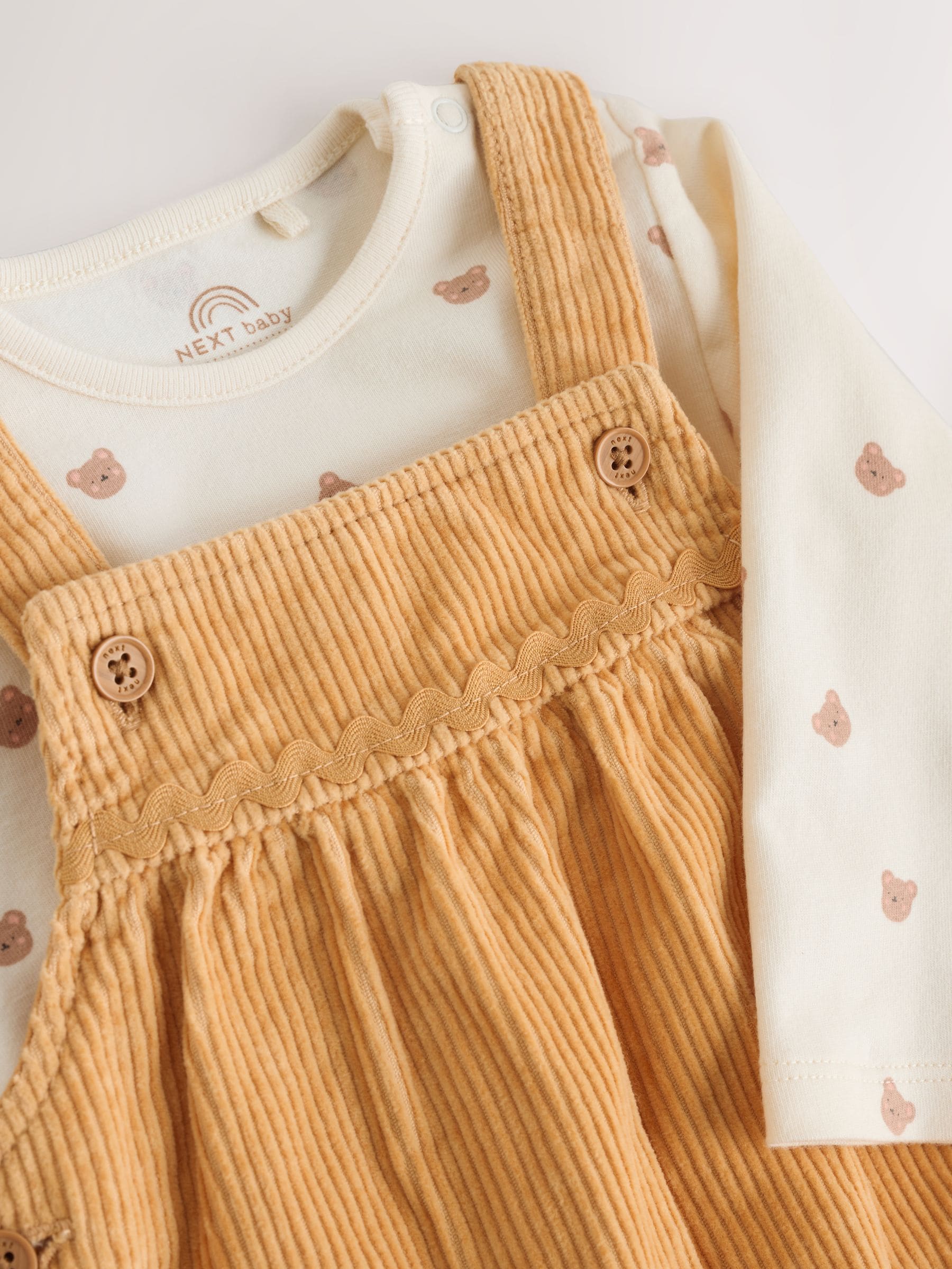 Neutraal met beren - Pinafore-jurk met babykoord en rompertje met lange mouwen, 2 -delige set (0mnd-2jr)