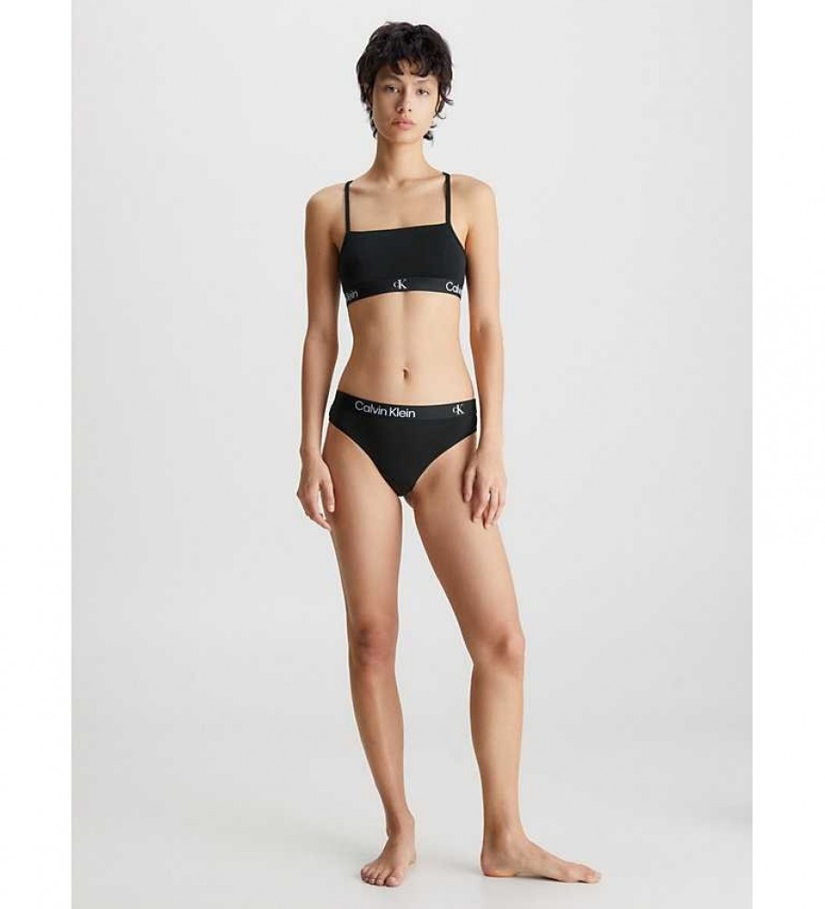 Conjunto de dois sutiãs Calvin Klein, modelo 1996, cinza e preto.