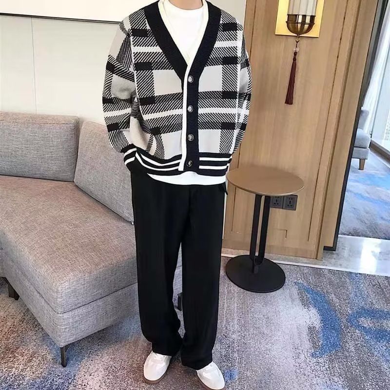 Femilina - V-hals geruite cardigan