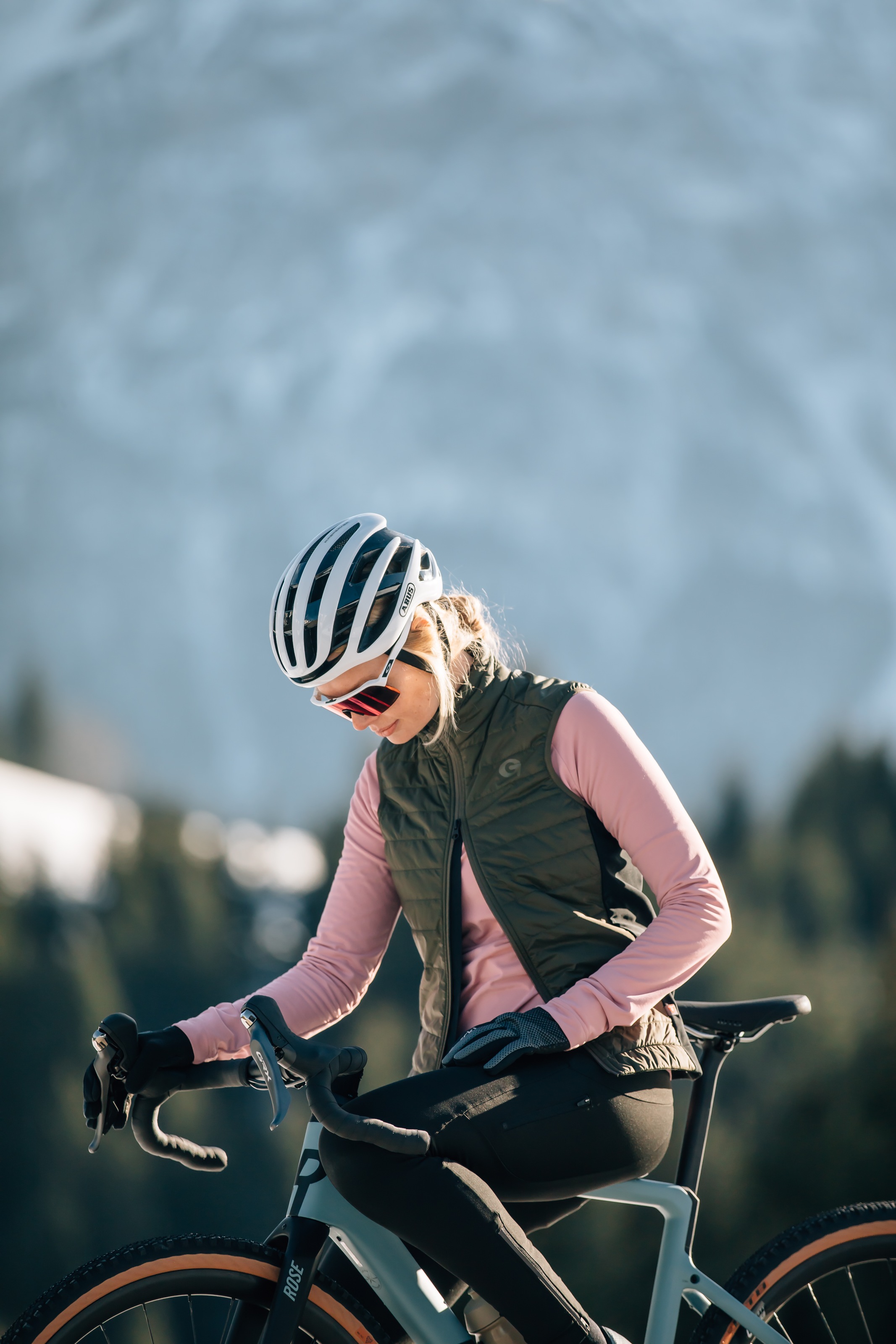 Gonso Funktionsweste »Trail Vest Primaloft W«, wattierte atmungsaktive Damen Weste, hohe Wärmeisolation