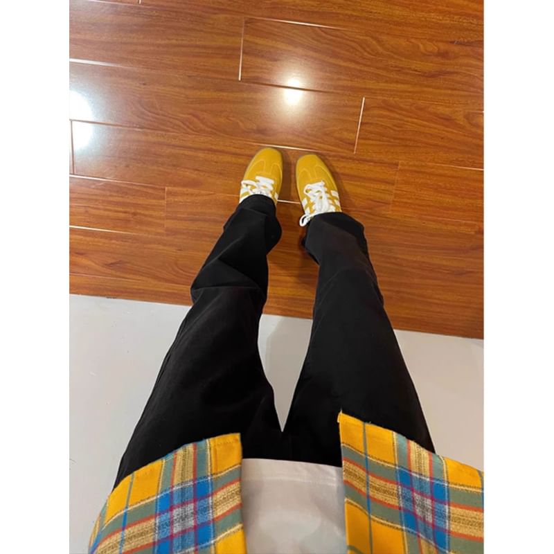 Kimeya - Mid Rise Plain Straight Leg Jeans