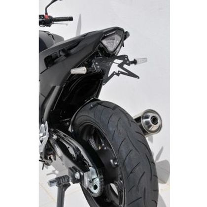 Passage de roue Ermax Avec feu et support de plaque - Blanc
