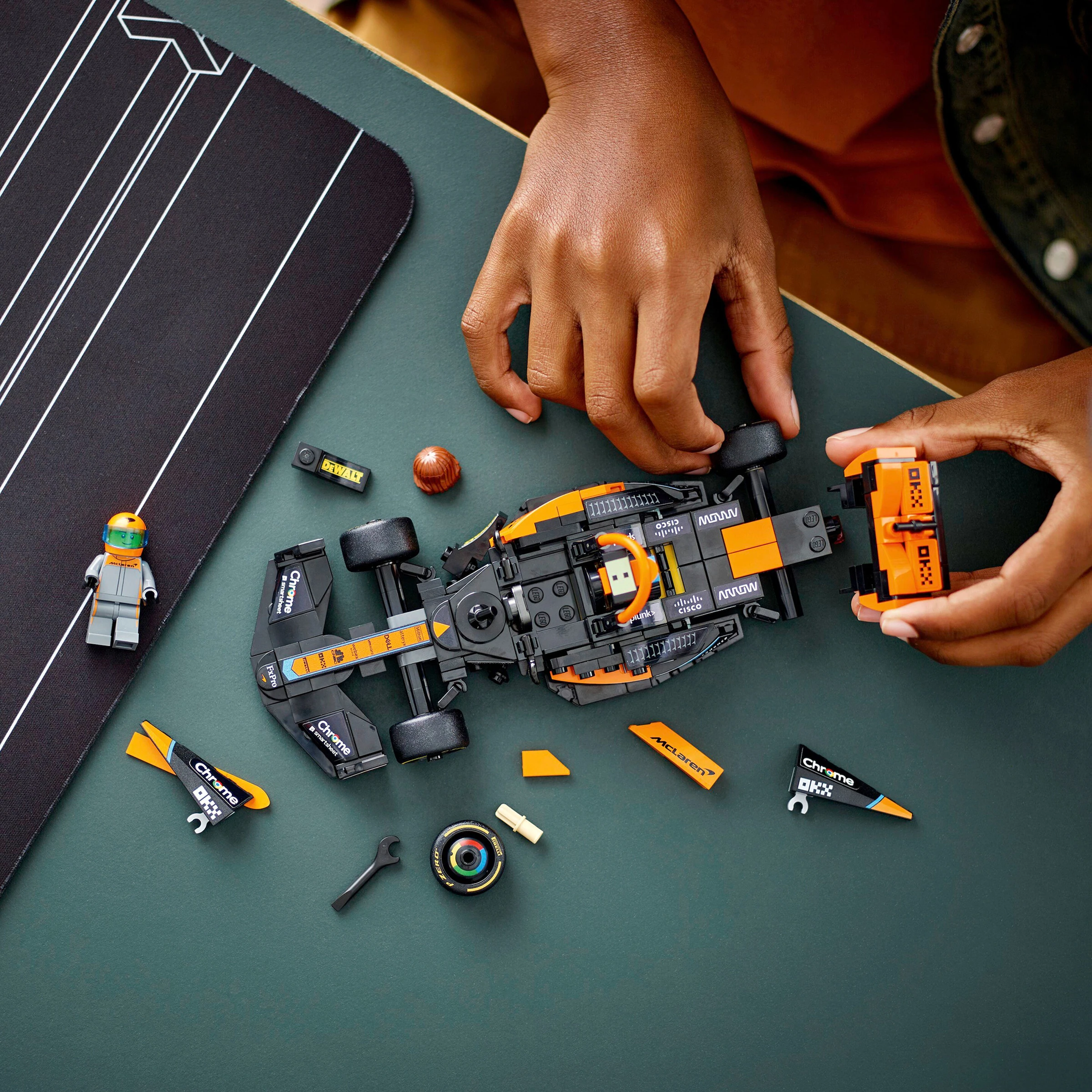 LEGO® - Speed Champions 76919 McLaren Formel-1 Rennwagen 2023