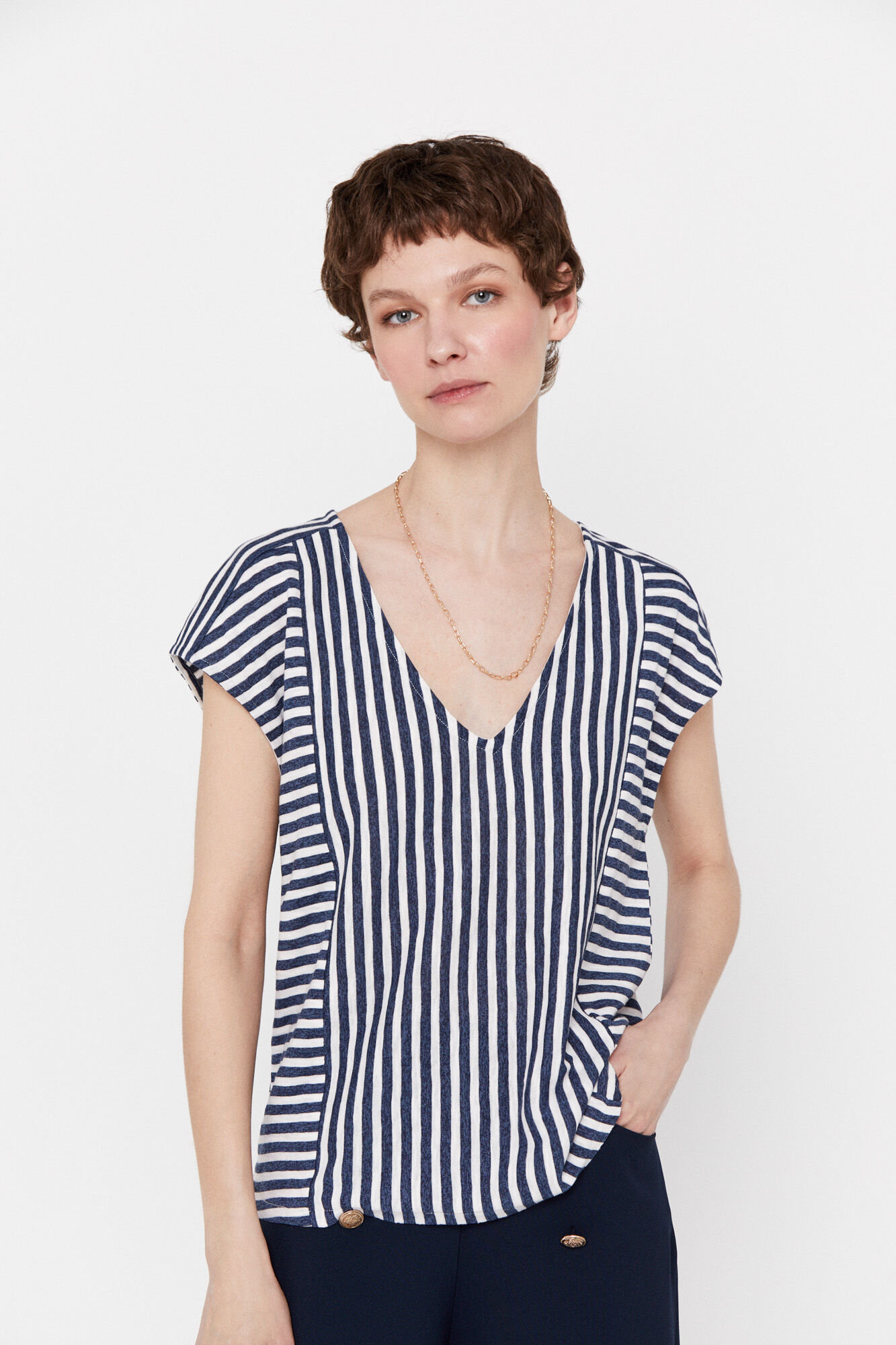 Camiseta listrada - Azul marinho