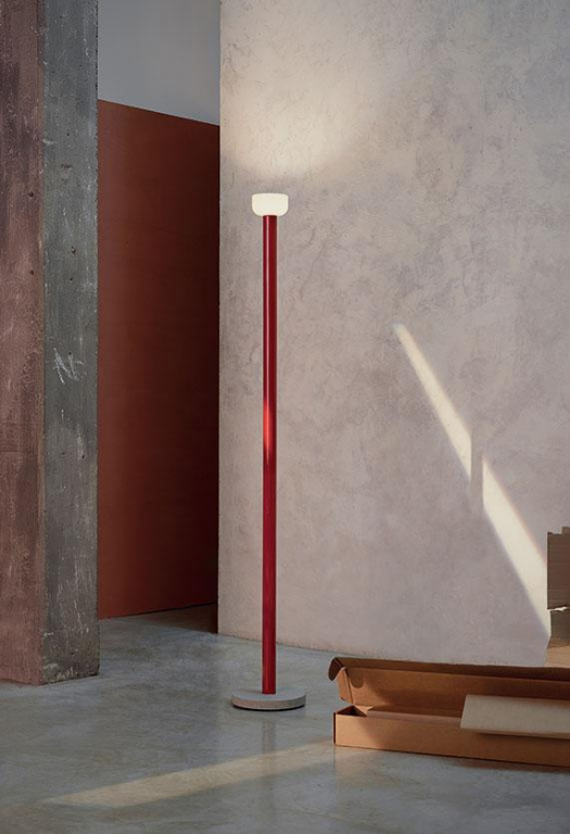 Flos Bellhop vloerlamp LED brick red/white