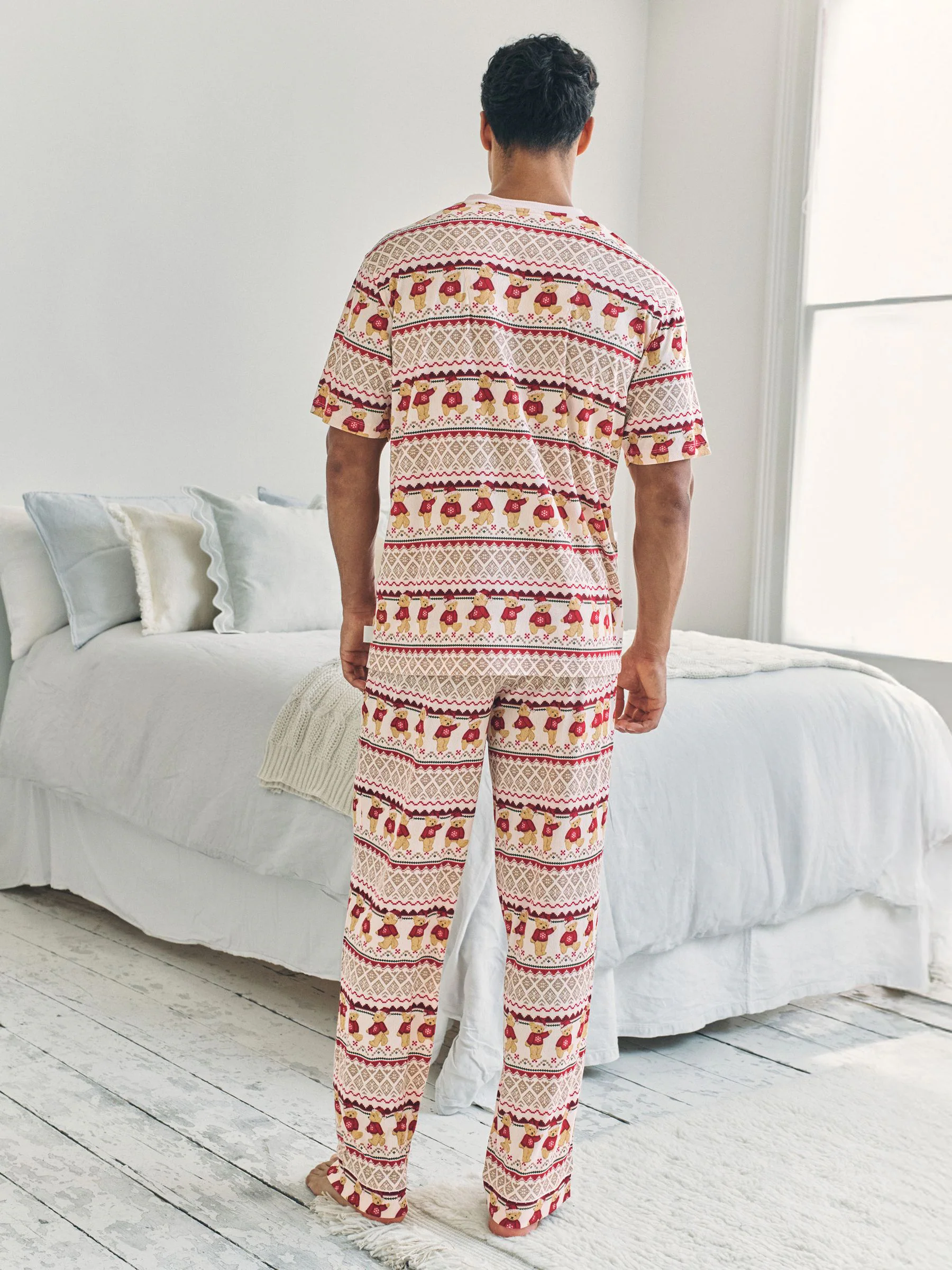 Chelsea Peers lange pyjamaset met kerstprint van The Bear en Fair Isle