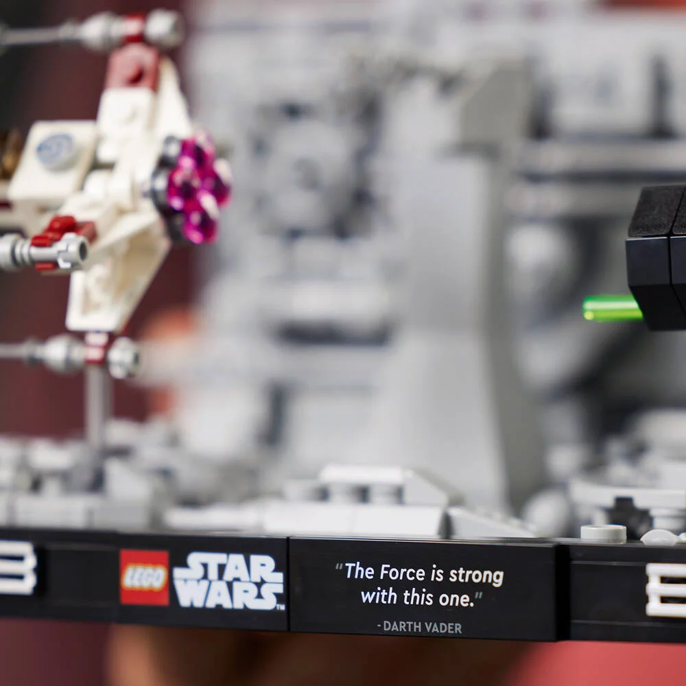 LEGO®STAR WARS 75329 - DIORAMA DE LA POURSUITE DANS LES TRANCHEES DE L'ETOILE DE LA MORT