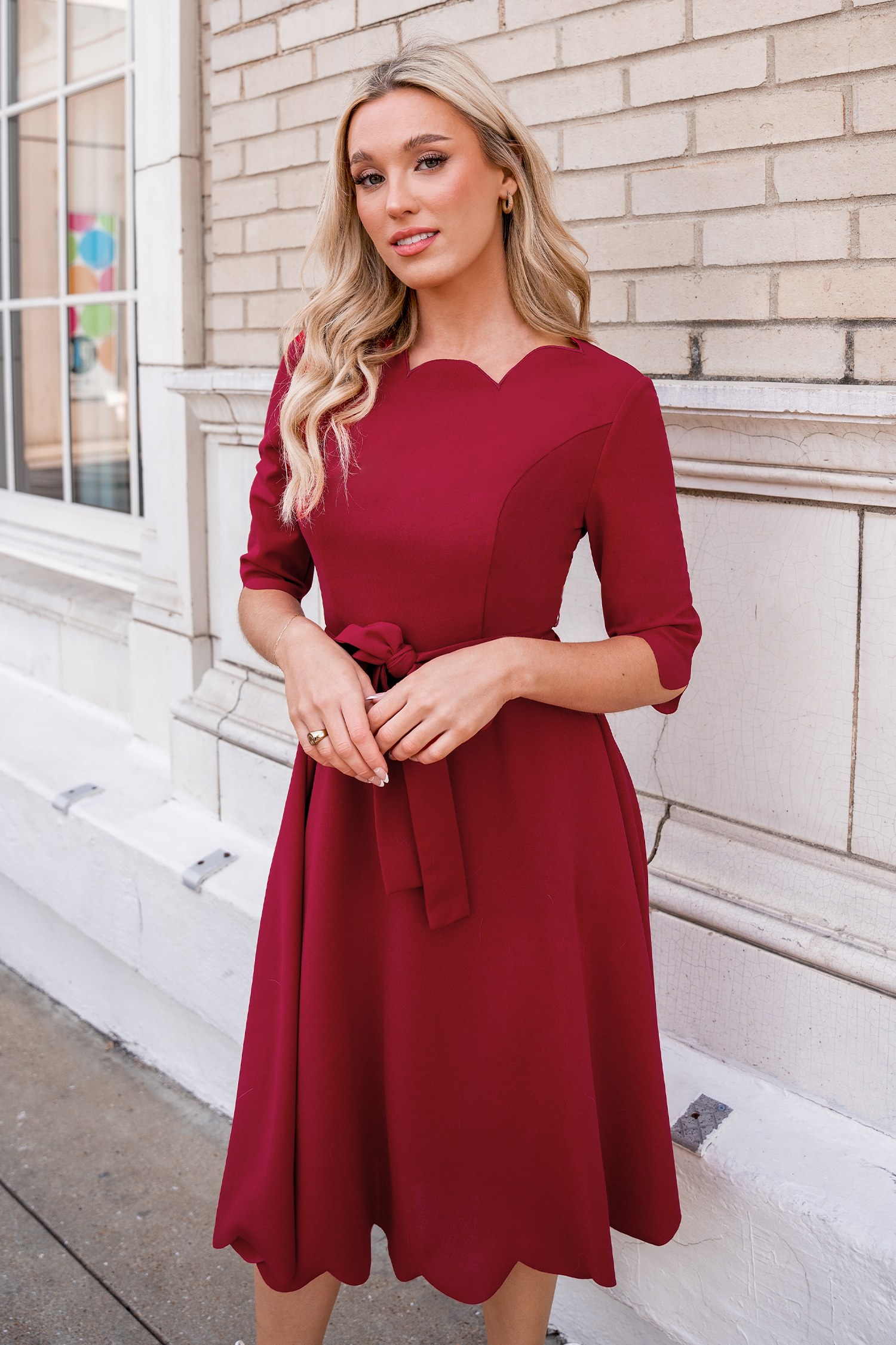 Robe midi à ceintures et demi-manches