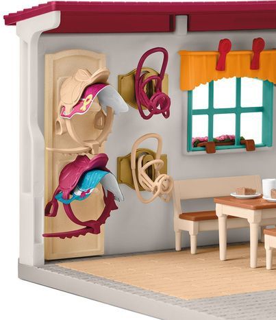 Schleich - HORSE CLUB - Zadelkamer - Beweegbaar Figuurtje - Afneembaar Zadel & Hoofdstel - Paarden Speelgoed