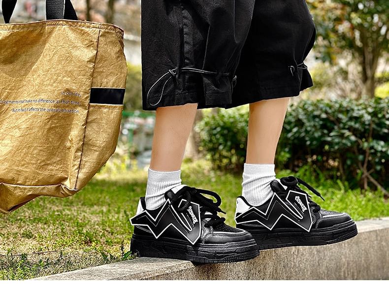 Tanzanite - Veterschoenen met lettersapplicatie