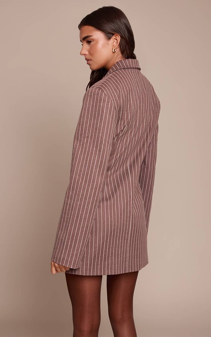 Chocolat Robe Blazer À Rayures Fines Et Manches Longues En Tissu Brossé