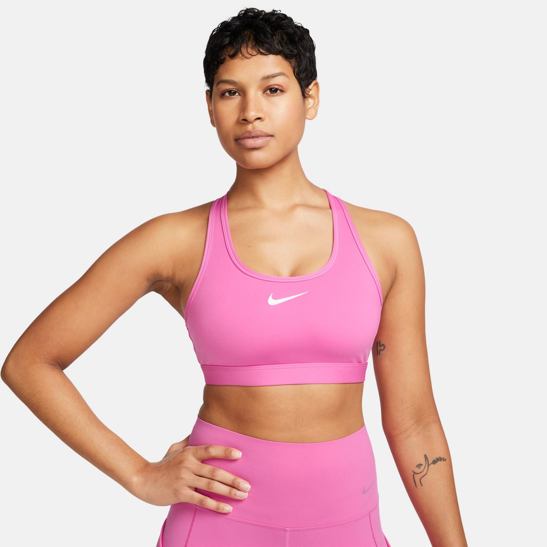Nike| Damen Sport-BH SWOOSH MEDIUM SUPPORT